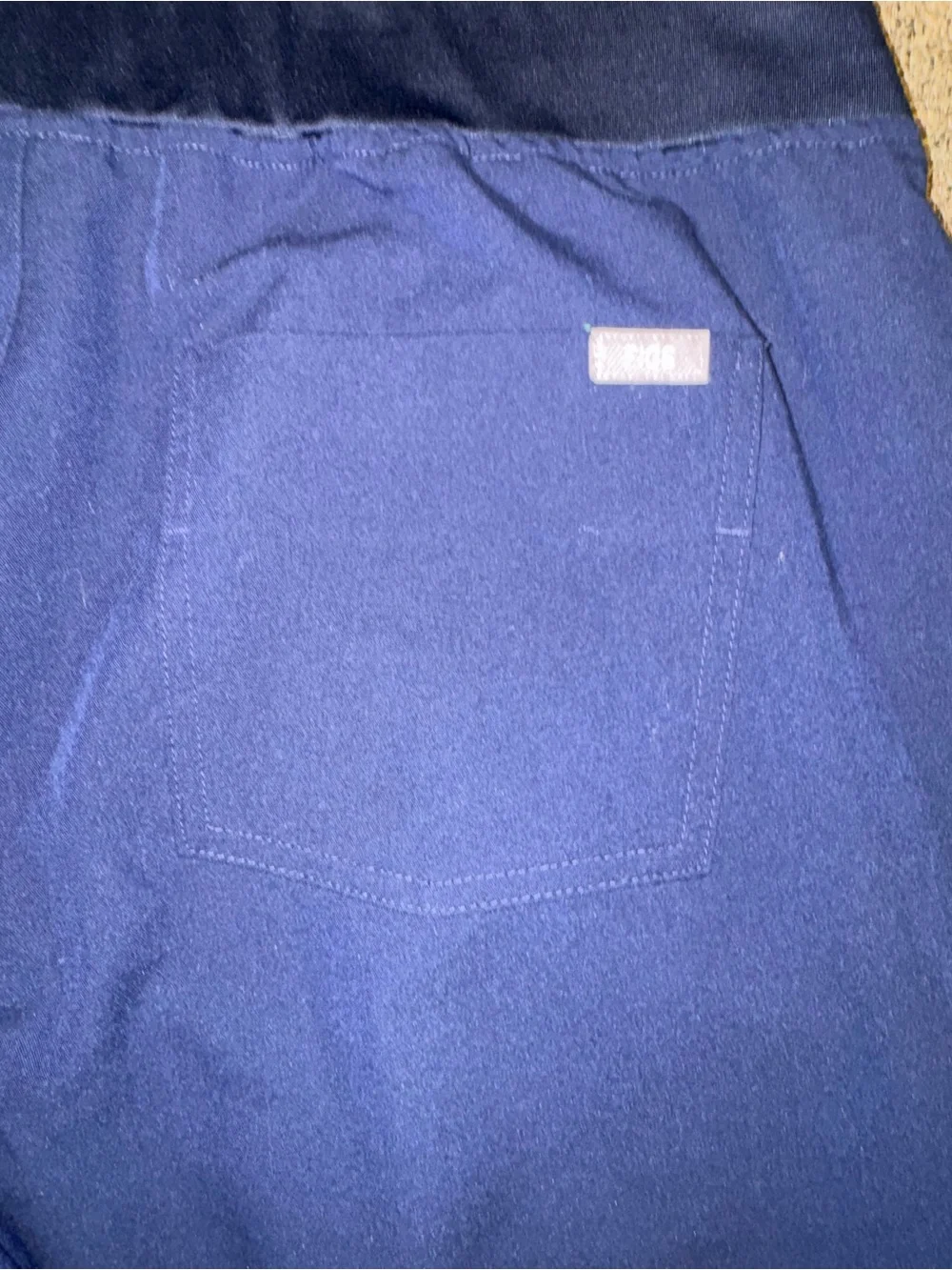 FIGS Technical Collection Scrub Joggers XL Navy | Minor Stitch Repair Needed